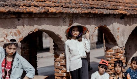 Độc đáo bộ ảnh kỷ yếu “loa phường” của học sinh Nam Định