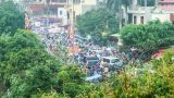 Cảnh xe cộ chen nhau ‘nghẹt thở’ đổ về chợ Viềng nhìn từ flycam