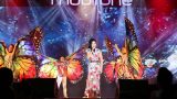 Diva Hồng Nhung đốn tim khán giả Nam Định trong đêm nhạc MobiFone