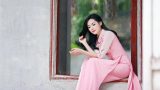 Sau 3 năm dân mạng càng ngỡ ngàng với nhan sắc của “Hot girl PTTM“