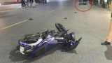 Clip: Yamaha Exciter chạy với “tốc độ bàn thờ”, tông trúng xe máy đi ngược chiều, 2 người bị thương nặng