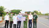 Giao Thủy : Đồng chí Chủ tịch UBND huyện thăm, động viên lực lượng làm nhiệm vụ tại các chốt kiểm soát dịch trên địa bàn huyện