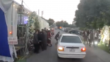 Rạp cưới dựng lấn đường khiến khách mời suýt gặp tai nạn ở Nam Định