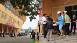 Nạn phe vé tại sân Thiên Trường: Vấn đề chẳng của riêng ai