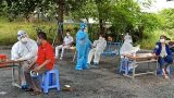 Hơn 200 sinh viên, giảng viên điều dưỡng Nam Định ”chia lửa” với tâm dịch Đồng Nai
