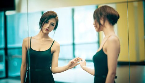 Ngoại tình để dọa chồng, không ngờ lại mê mệt trai trẻ