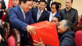Phó Thủ tướng Phạm Bình Minh thăm, tặng quà hộ nghèo tại Nam Định