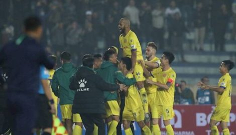 VIDEO: Tình huống Nam Định mất oan quả penalty trước Viettel