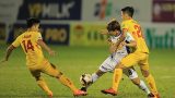Nam Định vs HAGL: Trước là núi, sau lưng là vực sâu