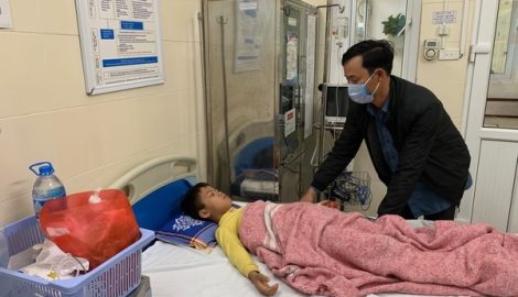 Bố bệnh tim, con ung thư, gia đình nghèo không lối thoát