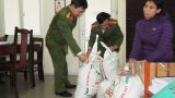 Hàng tấn mì chính Trung Quốc được đóng bao bì thương hiệu bột ngọt nổi tiếng