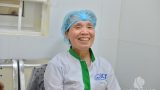 Nữ lao công trả lại 60 triệu cho người đánh mất: Họ bảo tôi ngu, chê tiền mới trả lại