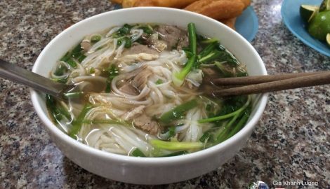 Phở Nam Định: Thượng đế cũng lên thớt