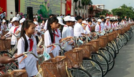 Nam Định: ‘Mùa thu khuyến học, tiếp bước em đến trường’