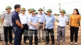 Đồng chí Chủ tịch UBND tỉnh kiểm tra tiến độ dự án đầu tư xây dựng tuyến đường bộ ven biển, đoạn qua địa bàn tỉnh