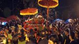 Lắp camera ‘soi’ việc ném tiền lên kiệu ấn đền Trần