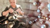 Nam Định: Liều nuôi con cả năm nằm lì dưới ao, chỉ ăn bùn mà “nhả” ra thứ ngọc quý, ʙáɴ ʟãɪ ɴửᴀ ᴛỷ