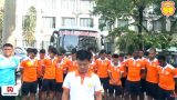 HLV Văn Sỹ và cầu thủ Nam Định cúi đầu xin lỗi người hâm mộ
