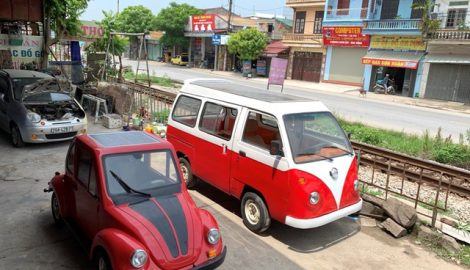 Cậu học sinh Nam Định chế ô tô chạy bằng năng lượng mặt trời chở được 12 người