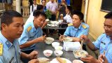 Đầu bếp đầu tiên mang phở ra Trường Sa