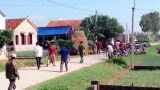 Mâu thuẫn cá nhân, nam thanh niên dùng dao đâm đối thủ tại đám cưới