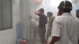 Nam thanh niên nghi ngáo đá bật bếp gas mini đốt giấy tờ, cả xóm trọ bỏ chạy tán loạn