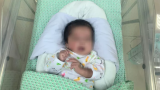 Thai nhi bị bỏ rơi trong thùng rác, ngừng tim, ngừng thở được cứu sống sau 2 tháng điều trị