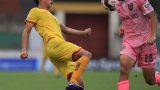 Cầu thủ Sông Lam Nghệ An tiếp xúc với F1, cả vòng 13 V-League phải dừng