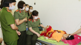 Vụ bé gái 6 tuổi bị bố đẻ bạo hành dã man : Hàng xóm sống trong nỗi sợ hãi, nhiều người bị dí dao vào cổ dọa giết nếu tiết lộ sự việc