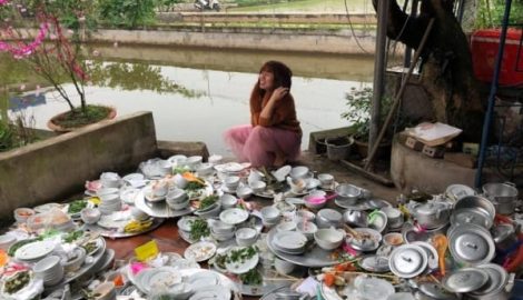 Nam Định: Phận làm dâu trưởng phải rửa ‘núi’ bát từ năm này qua năm khác mà không biết kêu ai