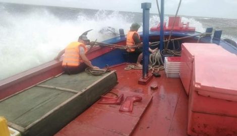 Nam Định: Tìm thấy thi thể cuối cùng vụ 3 nữ sinh bị sóng biển cuốn trôi