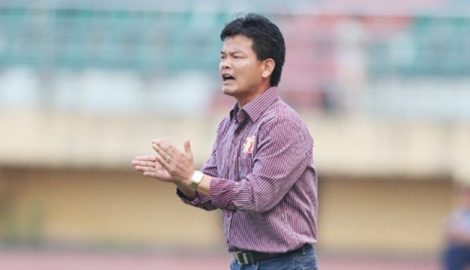 HLV Nguyễn Văn Sỹ tin Nam Định sẽ vượt qua “cửa tử”