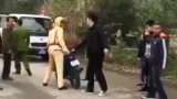 Nam Định: Tặng quà người quay clip đôi nam nữ đánh võng, vu vạ CSGT