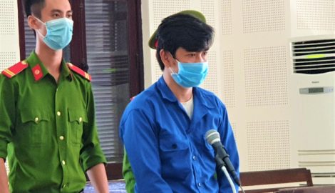 Gã cha dượng nhiều lần hiếp dâm 2 con riêng của “vợ hờ” khiến 1 bé gái bị thiểu năng trí tuệ mang thai